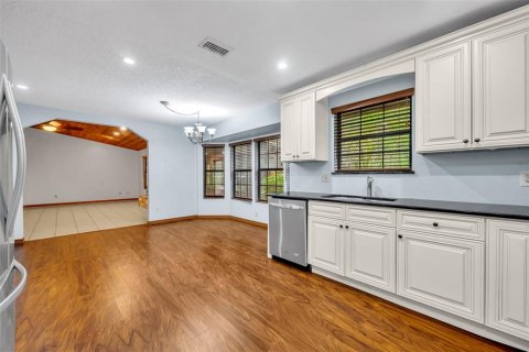 House in Oviedo, Florida 3 bedrooms, 180.04 sq.m. № 1833291 - photo 10