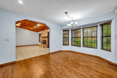 House in Oviedo, Florida 3 bedrooms, 180.04 sq.m. № 1833291 - photo 11