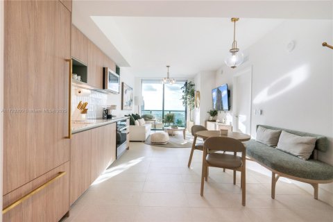 Condo in Miami, Florida, 1 bedroom № 2088666 - photo 22