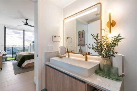 Condo in Miami, Florida, 1 bedroom № 2088666 - photo 18