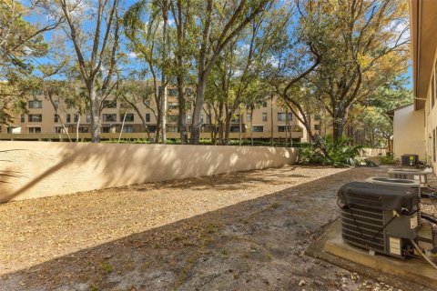 Condo in Clearwater, Florida, 1 bedroom  № 2101830 - photo 30