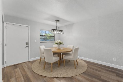 Condo in Clearwater, Florida, 1 bedroom  № 2101830 - photo 4