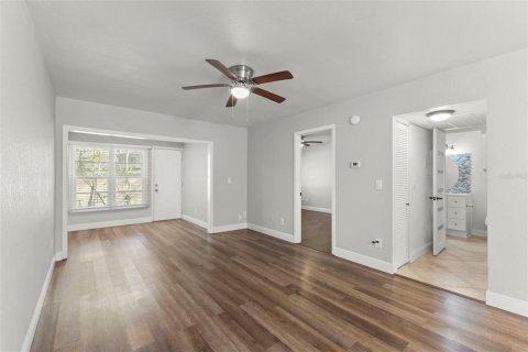 Condo in Clearwater, Florida, 1 bedroom  № 2101830 - photo 15
