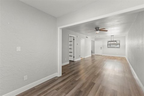 Condo in Clearwater, Florida, 1 bedroom  № 2101830 - photo 18