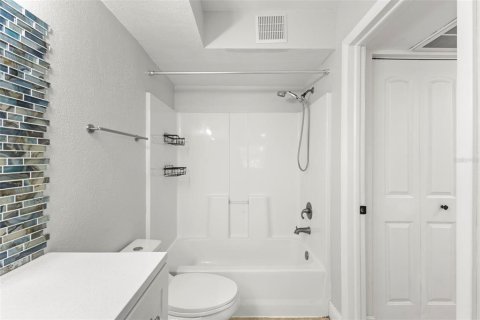 Condo in Clearwater, Florida, 1 bedroom  № 2101830 - photo 26