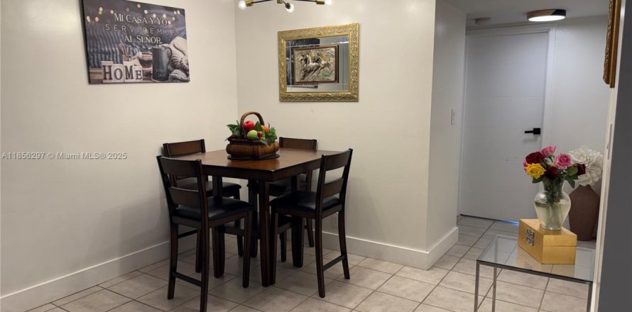 Condo in Sunny Isles Beach, Florida, 2 bedrooms  № 1882293