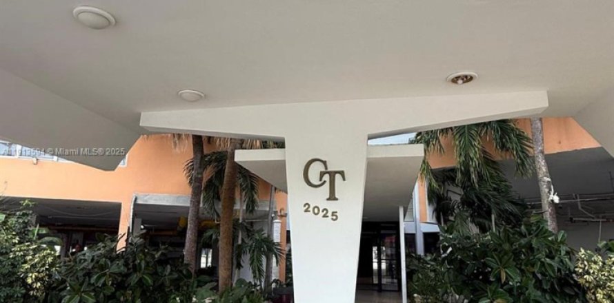 Condo à North Miami Beach, Floride, 1 chambre  № 2082388
