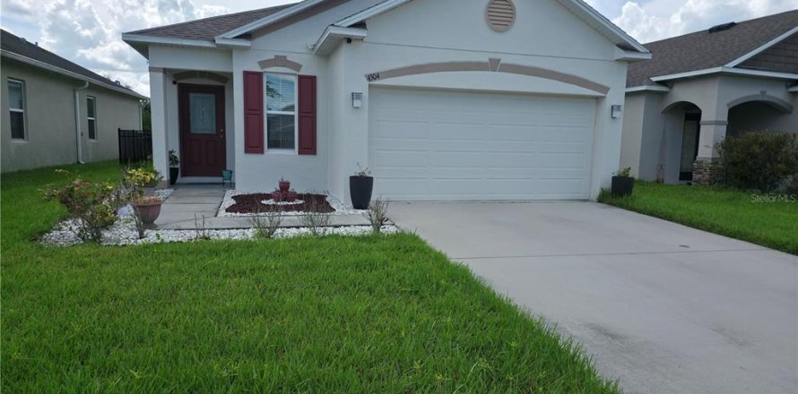 House in Kissimmee, Florida 3 bedrooms, 137.4 sq.m. № 2349690