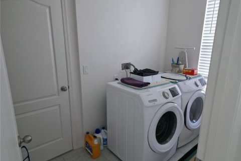 House in Kissimmee, Florida 3 bedrooms, 137.4 sq.m. № 2349690 - photo 7