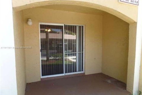 Condo in Coconut Creek, Florida, 1 bedroom  № 1974478 - photo 3