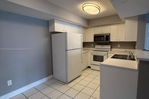 Condo in Coconut Creek, Florida, 1 bedroom  № 1974478 - photo 11