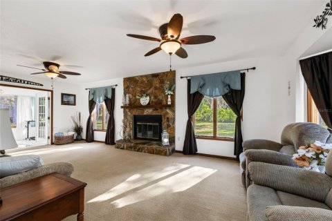 House in Port Charlotte, Florida 4 bedrooms, 329.25 sq.m. № 2391408 - photo 6