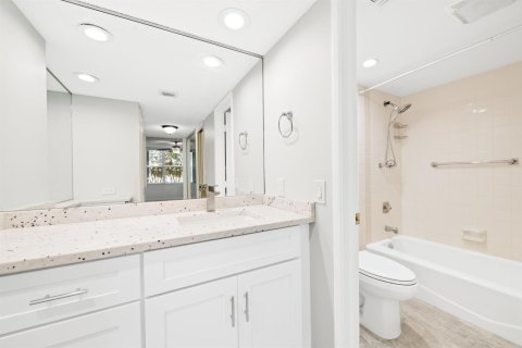 Купить кондоминиум в Помпано-Бич, Флорида 3 комнаты, 150.5м2, № 2083811 - фото 12