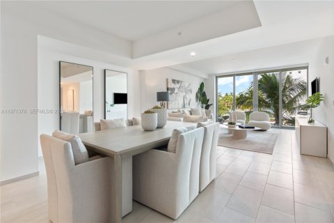 Copropriété à louer à Bay Harbor Islands, Floride: 3 chambres, 185.34 m2 № 2079689 - photo 3