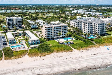 Copropriété à louer à Gulf Stream, Floride: 3 chambres, 150.04 m2 № 1080684 - photo 1