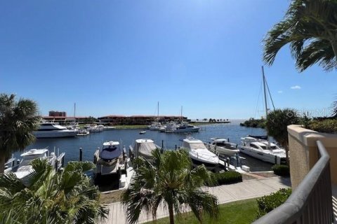 Condo in Punta Gorda, Florida, 2 bedrooms  № 753721 - photo 5