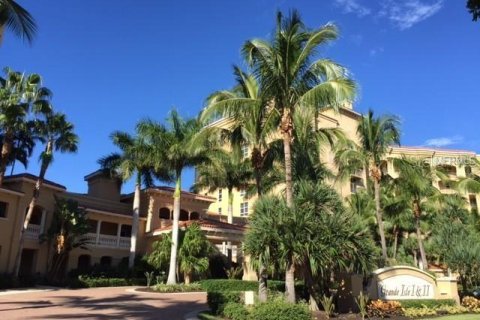 Condo in Punta Gorda, Florida, 2 bedrooms  № 753721 - photo 1