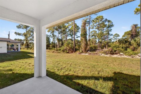 Купить виллу или дом в Лихай-Эйкерс, Флорида 4 спальни, 148.64м2, № 1991428 - фото 21