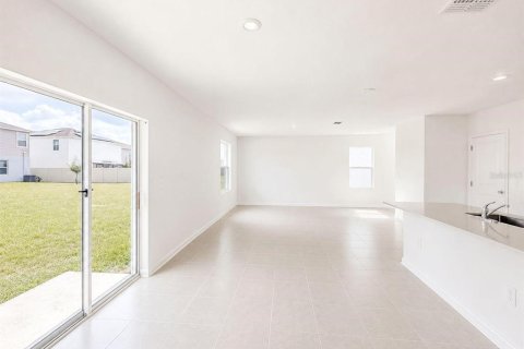 Casa en alquiler en Haines City, Florida, 4 dormitorios, 174.1 m2 № 2150083 - foto 3