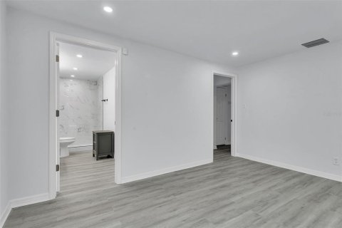 Casa en venta en Tampa, Florida, 3 dormitorios, 109.07 m2 № 1835115 - foto 10