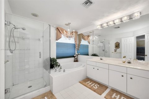 House in Margate, Florida 4 bedrooms, 206.8 sq.m. № 1678602 - photo 26