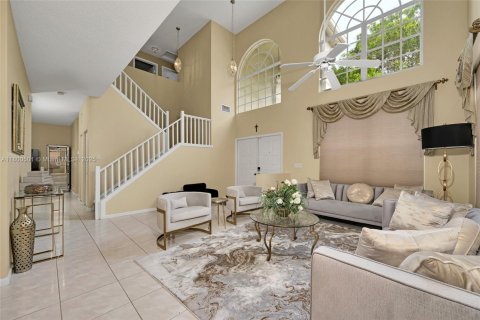 House in Margate, Florida 4 bedrooms, 206.8 sq.m. № 1678602 - photo 19