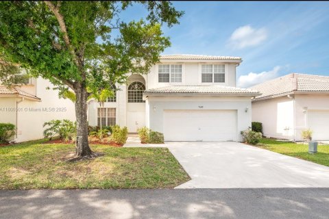 House in Margate, Florida 4 bedrooms, 206.8 sq.m. № 1678602 - photo 2