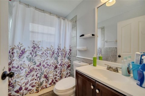House in Orlando, Florida 4 bedrooms, 187.29 sq.m. № 1687703 - photo 13
