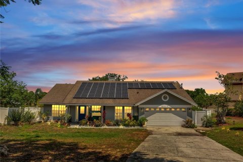 House in Orlando, Florida 4 bedrooms, 187.29 sq.m. № 1687703 - photo 2