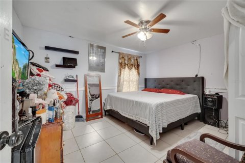 House in Orlando, Florida 4 bedrooms, 187.29 sq.m. № 1687703 - photo 14