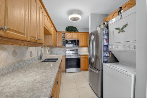 Condo in Delray Beach, Florida, 2 bedrooms  № 2081957 - photo 15