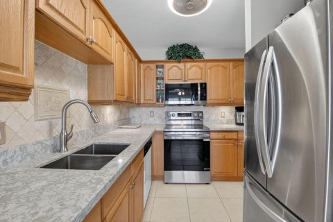 Condo in Delray Beach, Florida, 2 bedrooms  № 2081957 - photo 10
