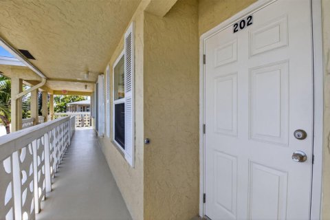 Condo in Delray Beach, Florida, 2 bedrooms  № 2081957 - photo 26