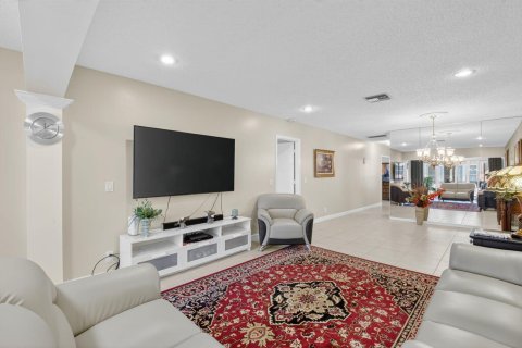 Condo in Delray Beach, Florida, 2 bedrooms  № 2081957 - photo 3