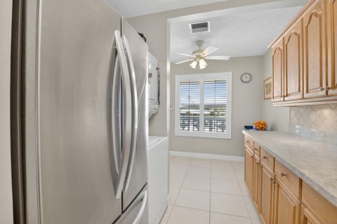 Condo in Delray Beach, Florida, 2 bedrooms  № 2081957 - photo 12