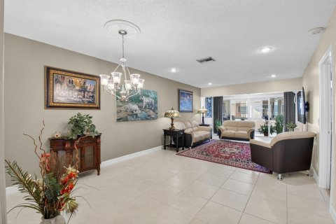 Condo in Delray Beach, Florida, 2 bedrooms  № 2081957 - photo 8