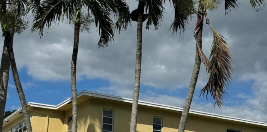 Condo in Delray Beach, Florida, 2 bedrooms  № 2081957