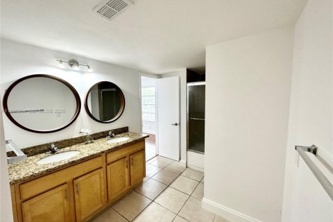 Casa en alquiler en Oakland Park, Florida, 3 dormitorios, 153.85 m2 № 2007315 - foto 24