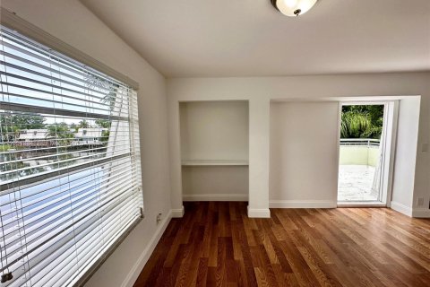 Casa en alquiler en Oakland Park, Florida, 3 dormitorios, 153.85 m2 № 2007315 - foto 19