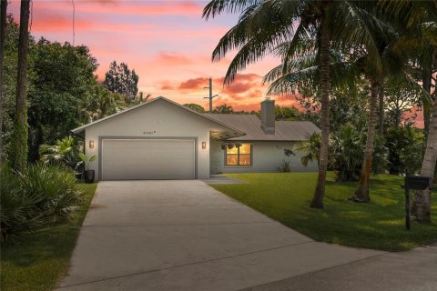 House in Stuart, Florida 3 bedrooms, 125.42 sq.m. № 1747073 - photo 1