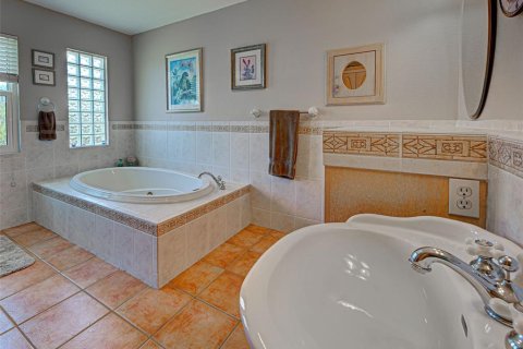 House in Englewood, Florida 3 bedrooms, 190.45 sq.m. № 1737302 - photo 29