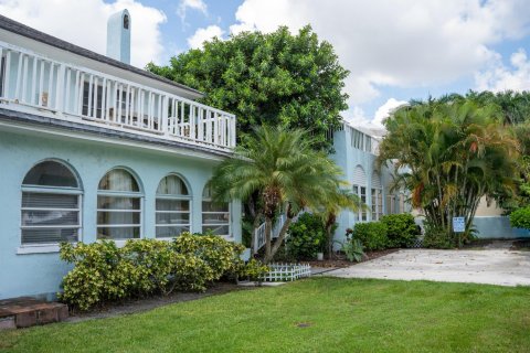 House in Palm Beach, Florida 16 bedrooms, 637.68 sq.m. № 2087650