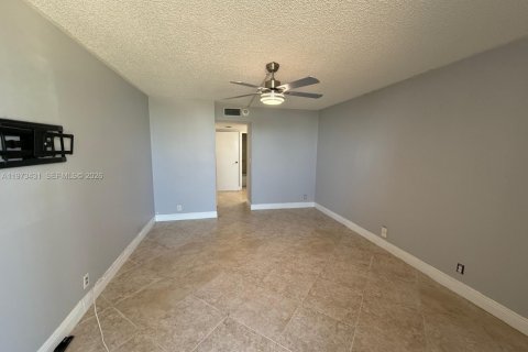 Снять в аренду кондоминиум в Санни-Айлс-Бич, Флорида 1 спальня, 92.07м2, № 2033805 - фото 11