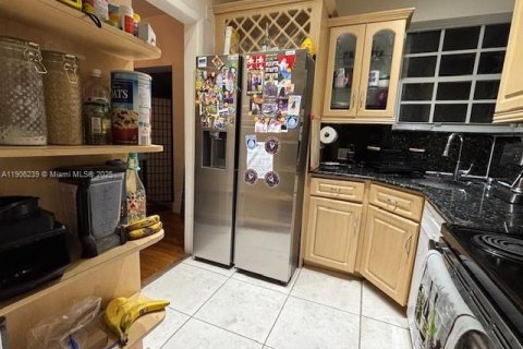 Купить виллу или дом в Майами, Флорида 4 спальни, 174.01м2, № 1956708 - фото 8