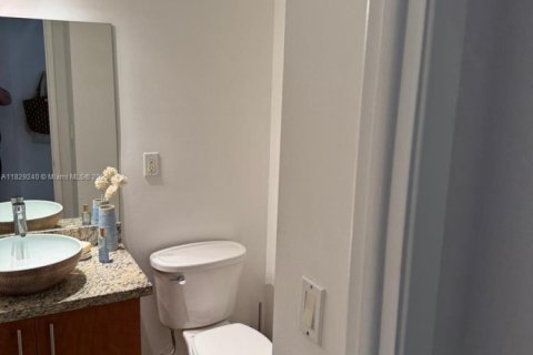 Condo in Sunny Isles Beach, Florida, 1 bedroom  № 1937048 - photo 27