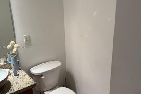 Condo in Sunny Isles Beach, Florida, 1 bedroom  № 1937048 - photo 9