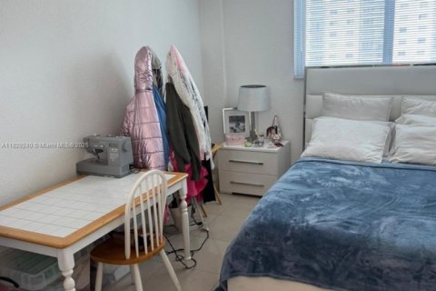 Condo in Sunny Isles Beach, Florida, 1 bedroom  № 1937048 - photo 29