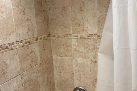 Condo in Sunny Isles Beach, Florida, 1 bedroom  № 1937048 - photo 21