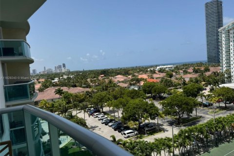 Condo in Sunny Isles Beach, Florida, 1 bedroom  № 1937048 - photo 23