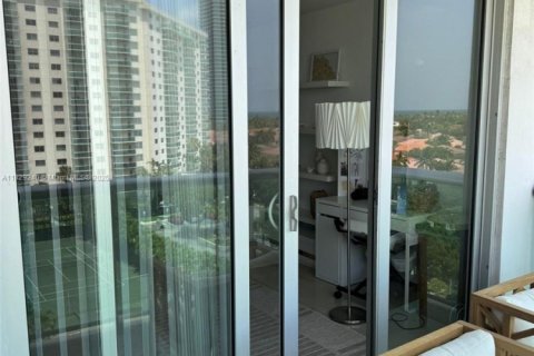 Condo in Sunny Isles Beach, Florida, 1 bedroom  № 1937048 - photo 8